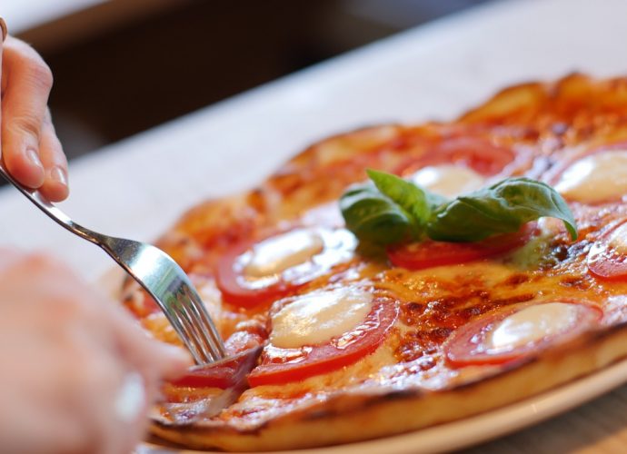 Pizza: jedno z dań kuchni włoskiej